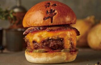 wagyu burger、和牛バーガー、日本橋、チーズバーガー