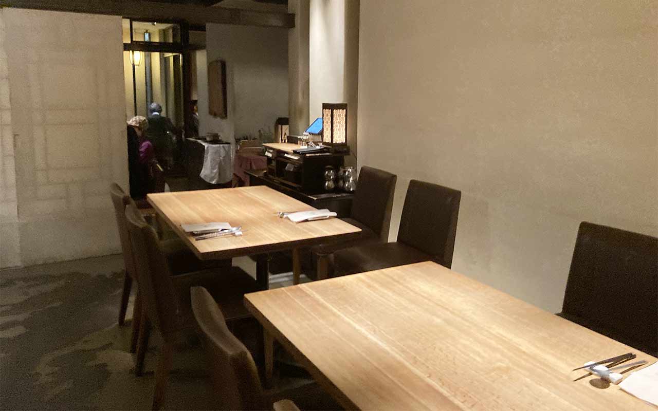 スラッカン,恵比寿,韓国料理,人気,テーブル席,静か,広い