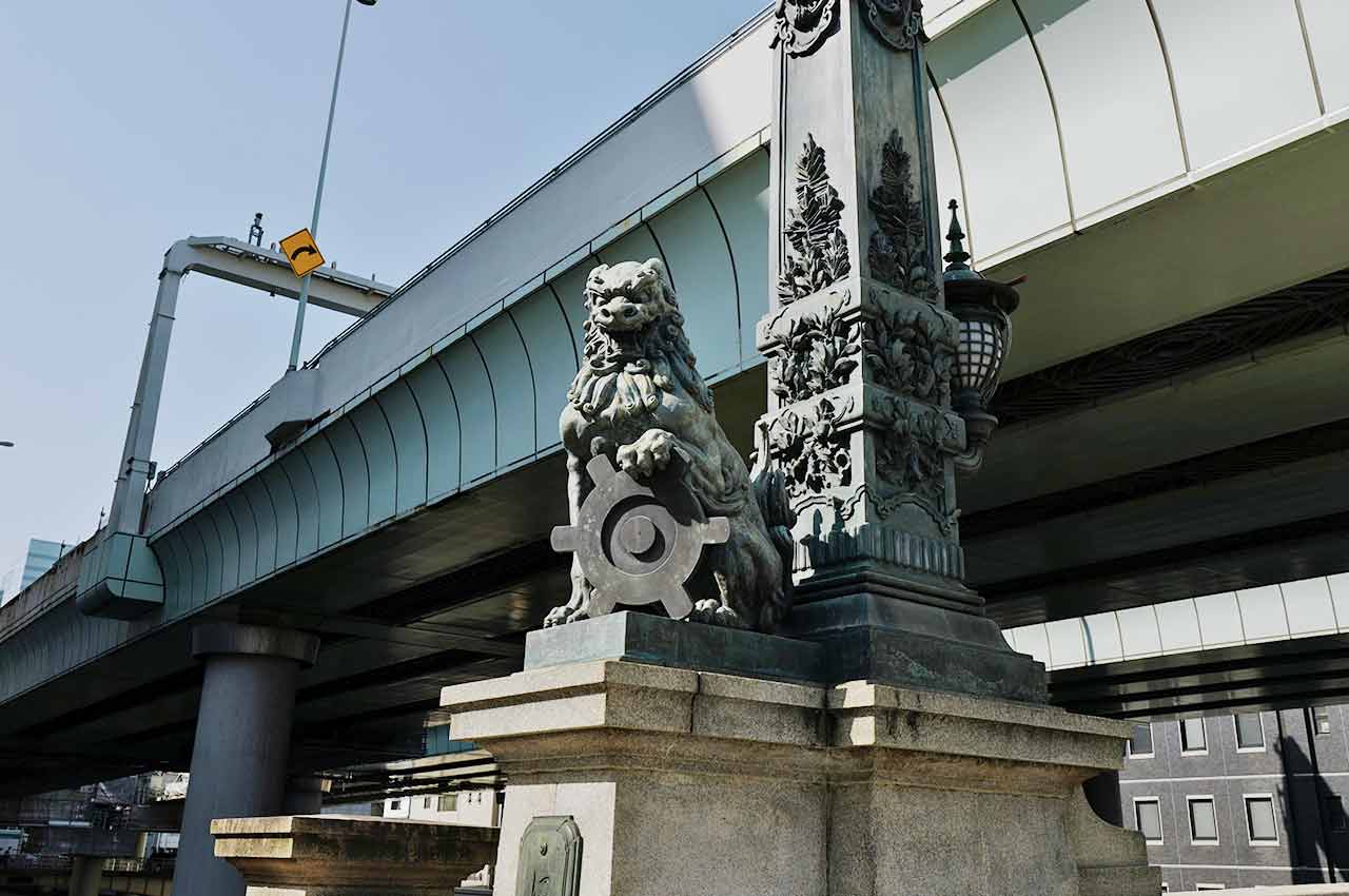 東京・日本橋の獅子像